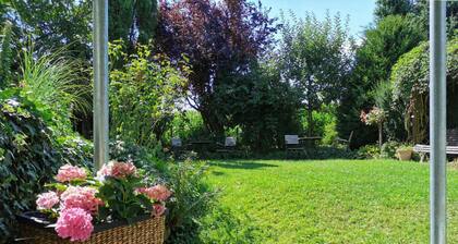 \"country House Flair\"