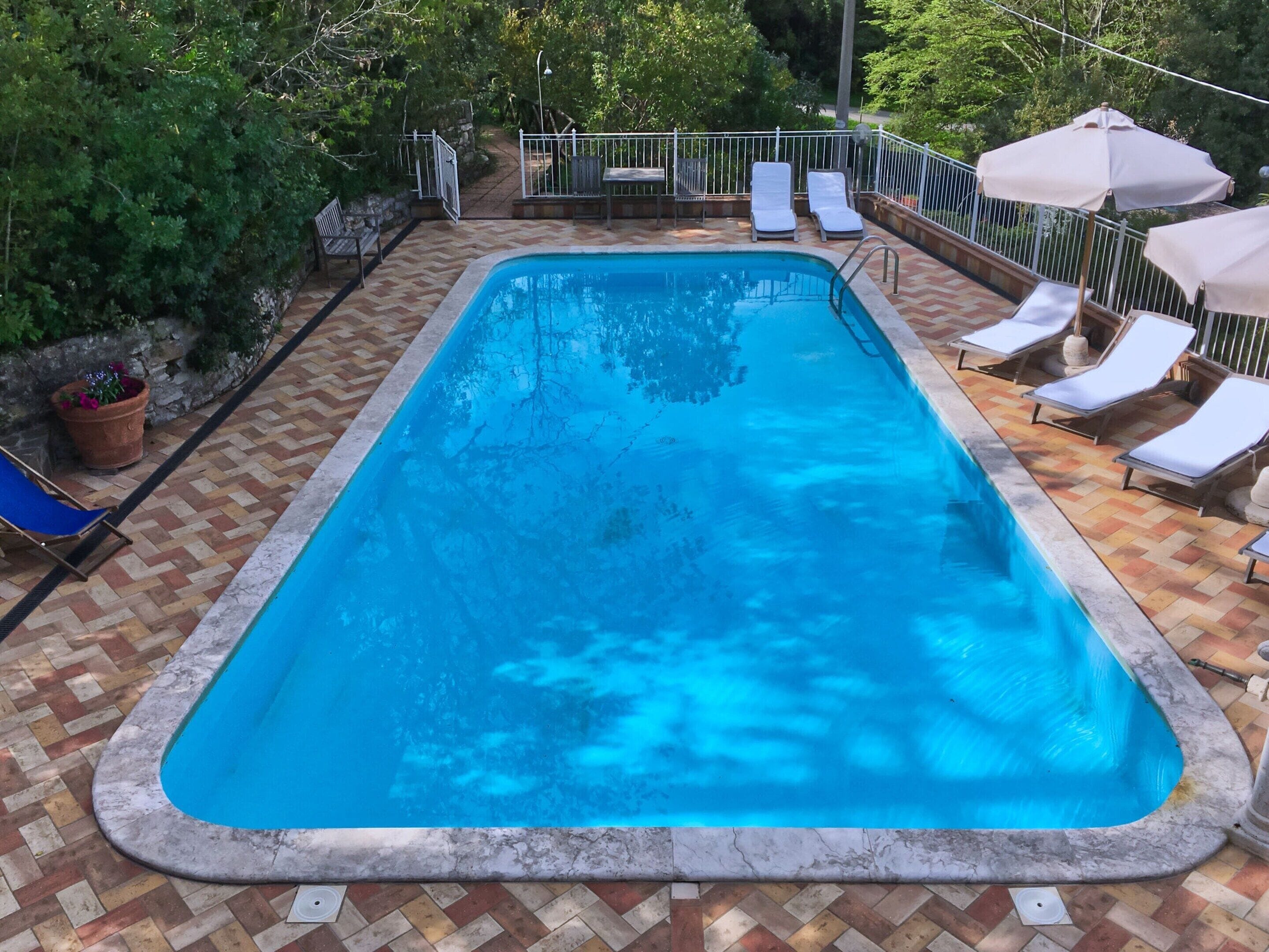 บ้านพัก | สระว่ายน้ำ | สระว่ายน้ำกลางแจ้ง