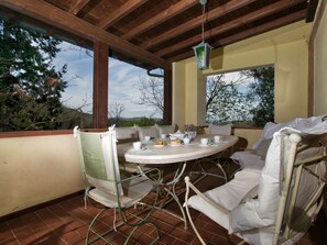 House | Dining