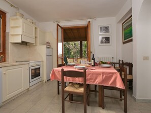 House | Dining