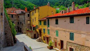 House | Exterior - Holiday Home in Sassetta Near Beaches (Castagneto Carducci)