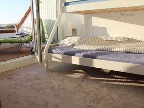 Property grounds - Penthouse Apartment With Pool (Groemitz)