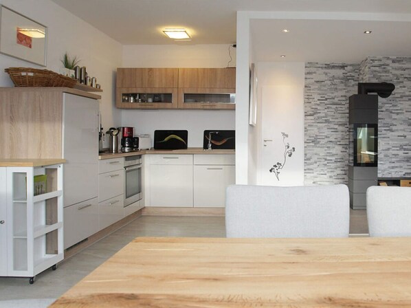 Apartment | Eigene Küche | Ofen, Hochstuhl
