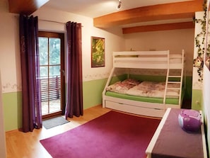 Apartment | 2 Schlafzimmer, individuell eingerichtet, Bügeleisen/Bügelbrett