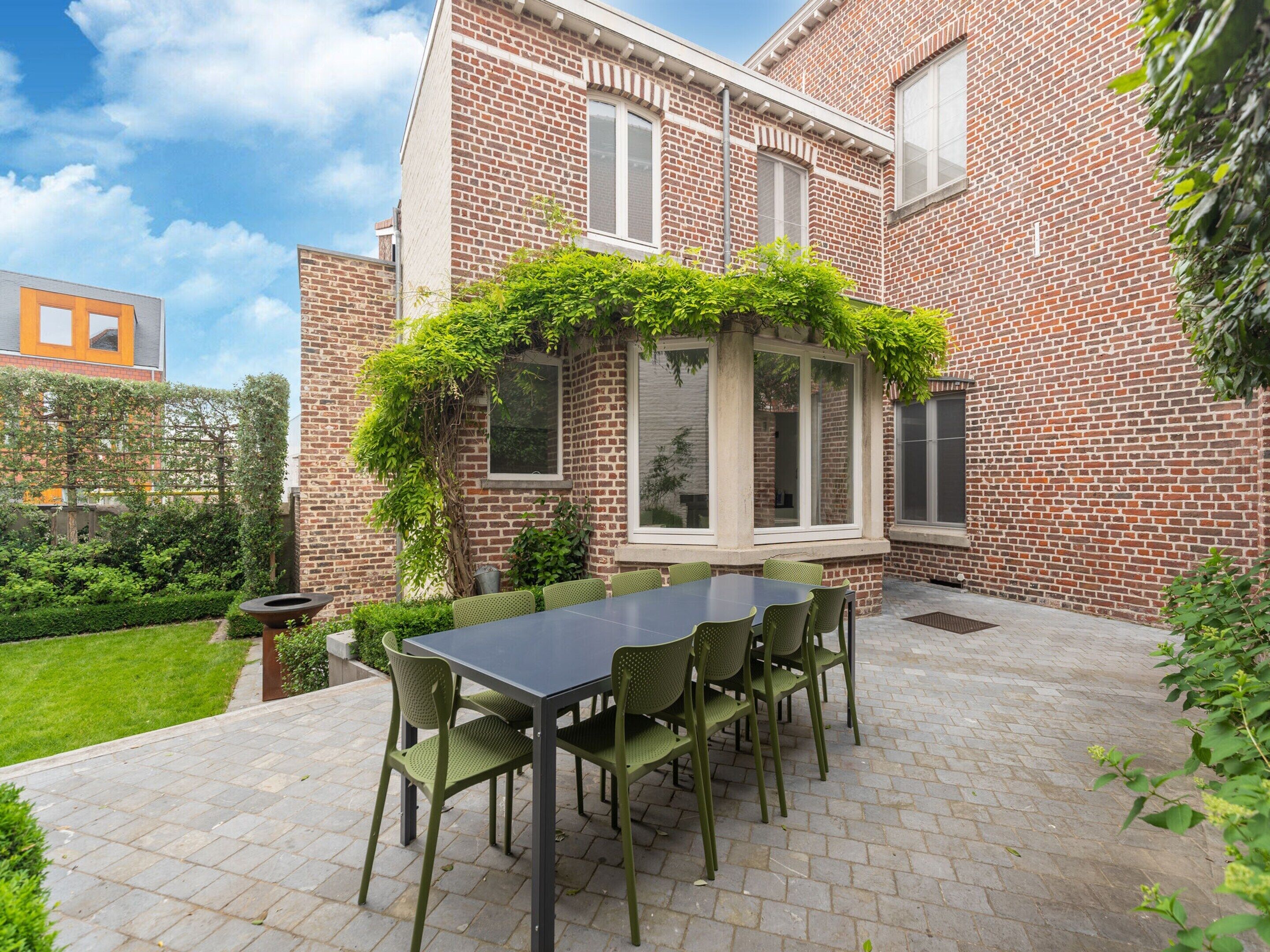 Villa | Dining