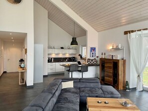 Private kitchen - Ufer 7 Comfortable Holiday Residence (Trent)