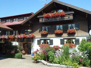 Exterior - in the Kennerknecht Country House (Obermaiselstein)