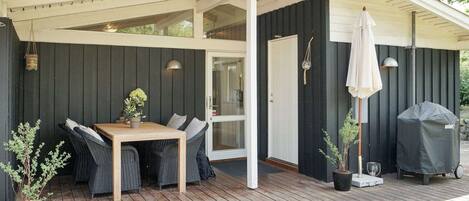 House | Outdoor dining