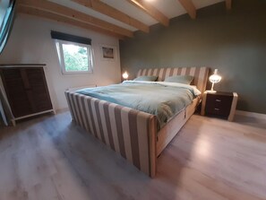 Casa | 3 quartos, individualmente mobiliados, roupa de cama
