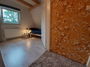 Casa | 3 quartos, individualmente mobiliados, roupa de cama