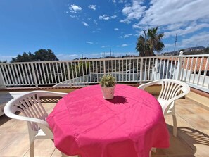 Dining - Belvilla by OYO Apartment in Arona (Arona)