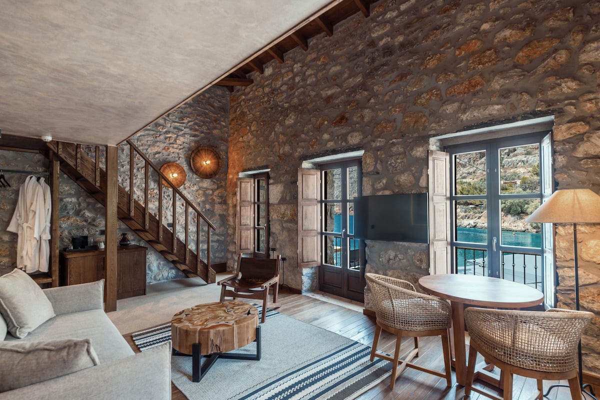 Superior Family Loft Suite with Balcony and Sea View | 1 sovrum, sÀngtillbehör av högsta kvalitet och minibar