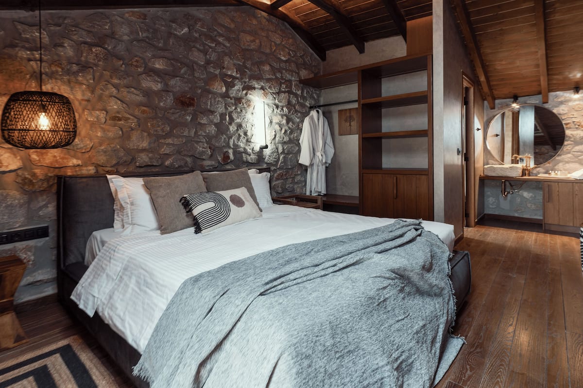 Family Suite with Balcony and Sea View | 1 sovrum, sÀngtillbehör av högsta kvalitet och minibar