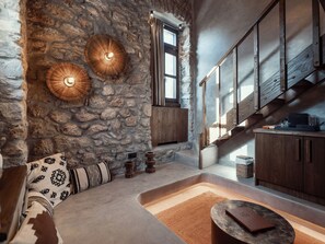 Pure Bliss Loft Suite | Living area | 32-inch plasma TV with cable channels - KaSeas Boutique Hotel (East Mani)