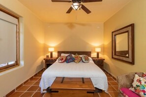 2 slaapkamers, een strijkplank/strijkijzer, reisbedje, gratis wifi