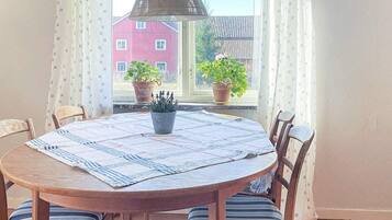 House | Dining