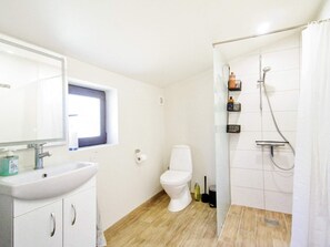 House | Bathroom