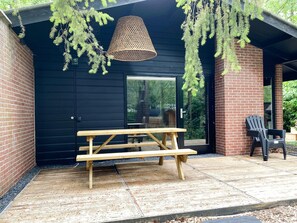 Dining - Holiday Home in Rheezerveen With Wellness Area (Rheezerveen)