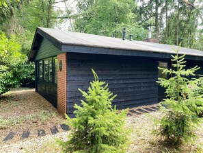 Exterior - Holiday Home in Rheezerveen With Wellness Area (Rheezerveen)