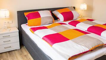 Apartemen | 2 kamar tidur dan dilengkapi dengan perabotan berbeda-beda