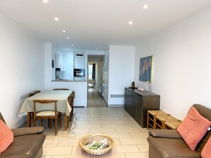 Apartment | Living room - Apartment in Nieuwpoort Near the Beach (Nieuwpoort)