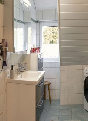 Apartment | Bathroom - Apartment in the Eichengrund (Bad Bodenteich)