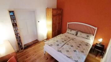 Apartemen | 3 kamar tidur dan dilengkapi dengan perabotan berbeda-beda