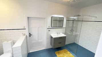 Apartemen | Kamar mandi