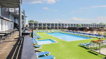 Apartment | Pool | Indoor pool, outdoor pool