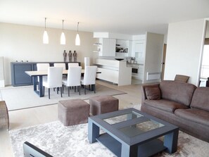Apartment | Living room - Apartment in Nieuwpoort Near the Beach (Nieuwpoort)