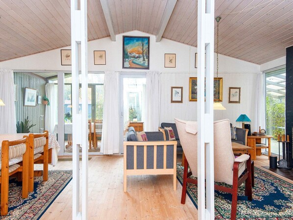 Dining - 8 Person Holiday Home in Farvang (Farvang)