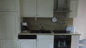 Rumah | Dapur pribadi | Oven, ketel listrik, dan pemanggang roti