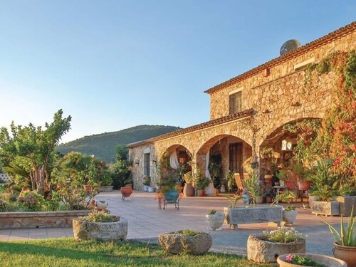 Villa With Private Pool and Garden in Calonge