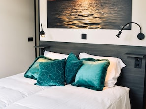 3 chambres, ameublement personnalisé, draps fournis