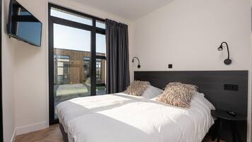 House | 3 bedrooms, individually furnished, bed sheets
