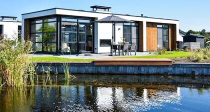 Loosdrecht Water Villa