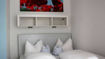 Apartemen | 2 kamar tidur dan dilengkapi dengan perabotan berbeda-beda