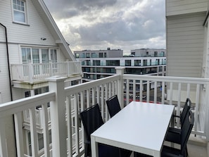 Outdoor dining - Apartment in Nieuwpoort With Central Location (Nieuwpoort)