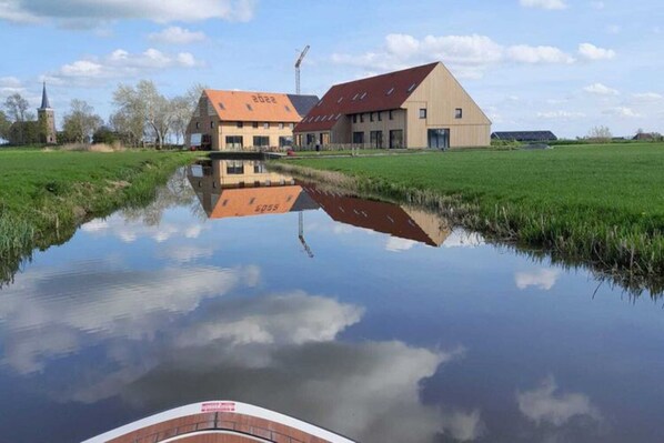 House | Exterior - 20-person Group Home in the Heart of Friesland (Leons)