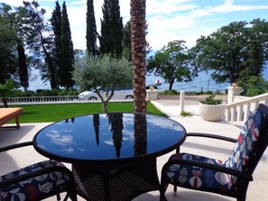 Dining - Studio Apartment Villa Maja (Omisalj)