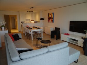 Apartment | Living area - Apartment in Nieuwpoort With sea View (Nieuwpoort)