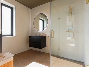 Apartment | Bathroom | Towels - Apartment Kamperland With Harbour View (Kamperland)