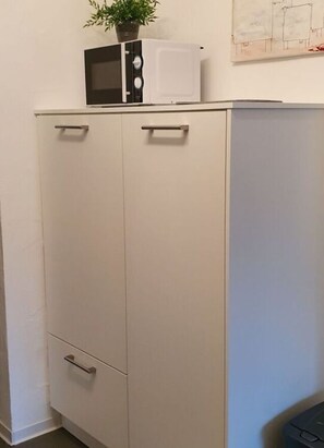 House | Private kitchen | Oven, electric kettle