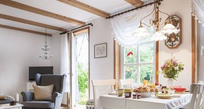 Elbwiesenhaus Modern Retreat