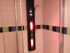 Bungalow | Bathroom