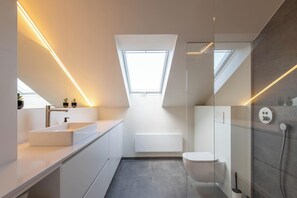 Apartment | Bathroom