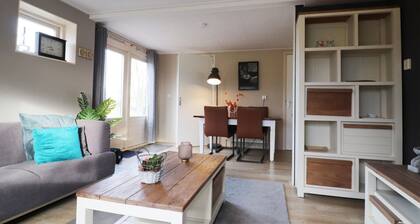 Holiday Home in Donkerbroek Near Forest Trails