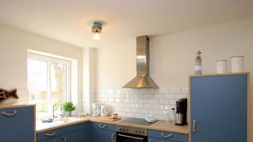 Nhà | Bếp riêng | Lò nướng, ấm điện, ghế cao cho trẻ em