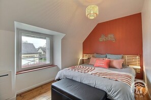 2 habitaciones, tabla de planchar con plancha y wifi gratis 