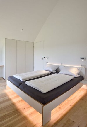 하우스 | 3 개의 침실, 각각 다르게 가구 비치, 책상, 다리미/다리미판